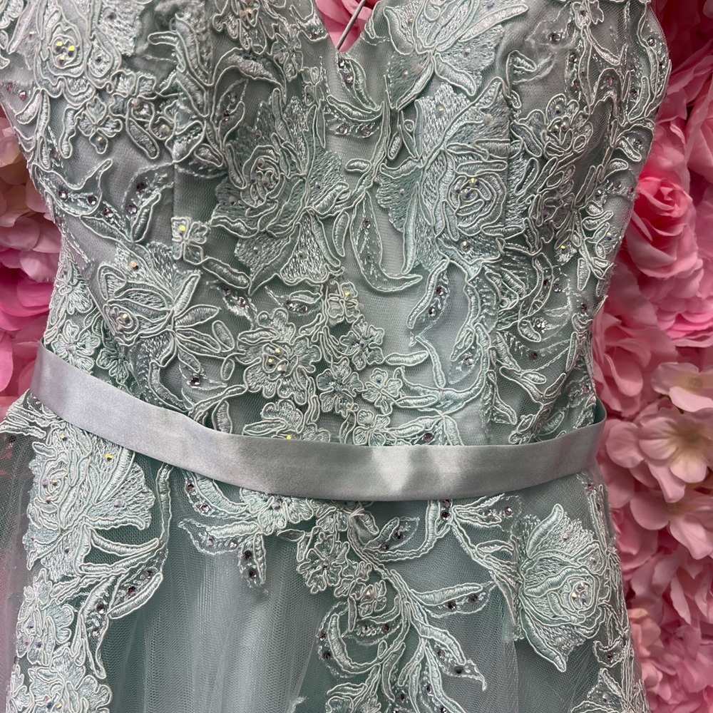 Tiffany Designs 16362 size 2 aqua a line dress with tulle. Tie up back - Picture 4 of 6
